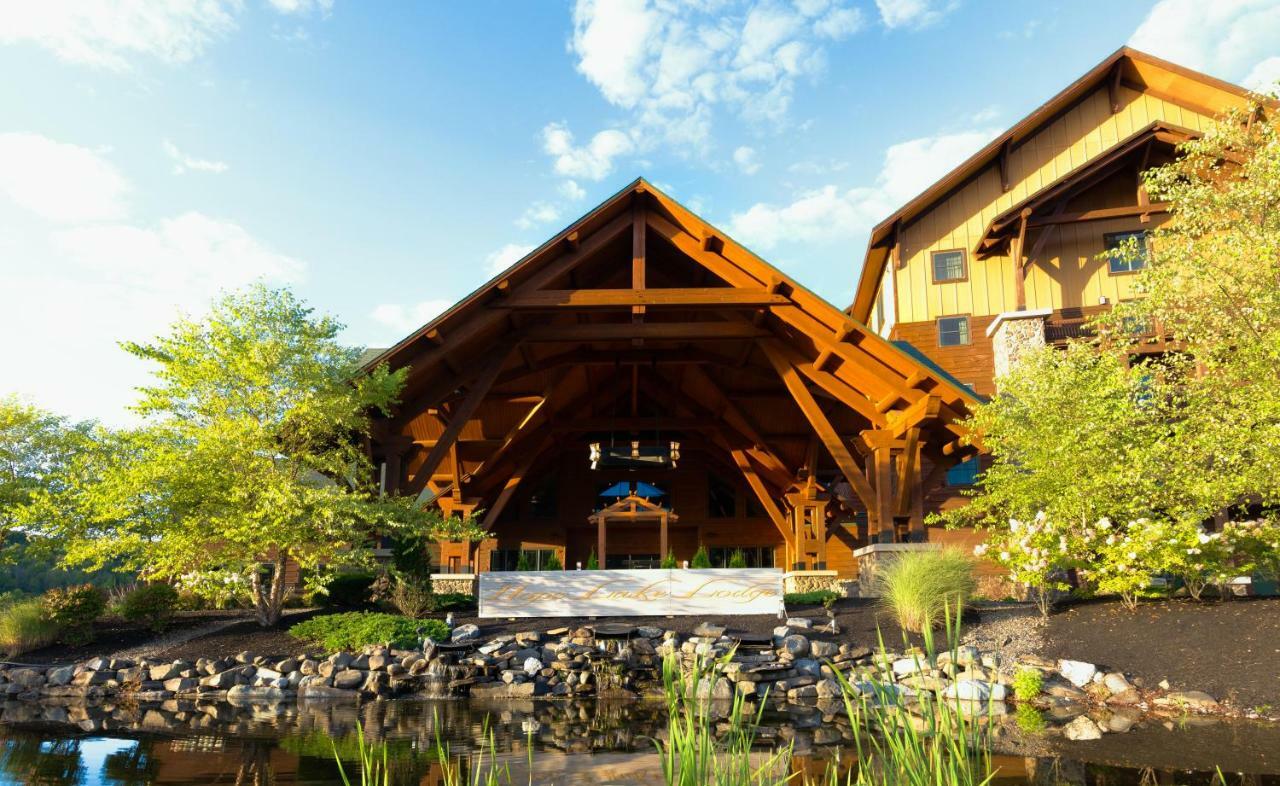 Hope Lake Lodge & Indoor Waterpark Cortland Exterior foto